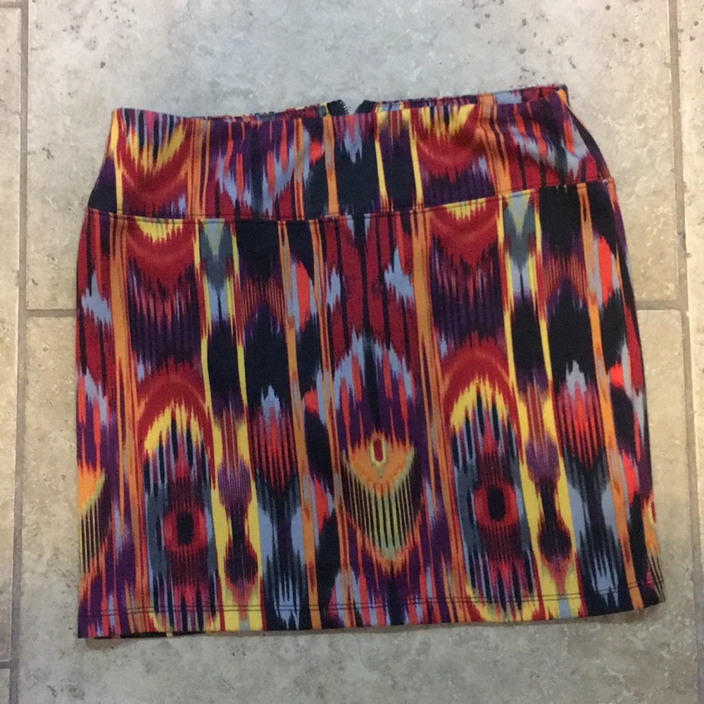 Colorful high waisted skirt